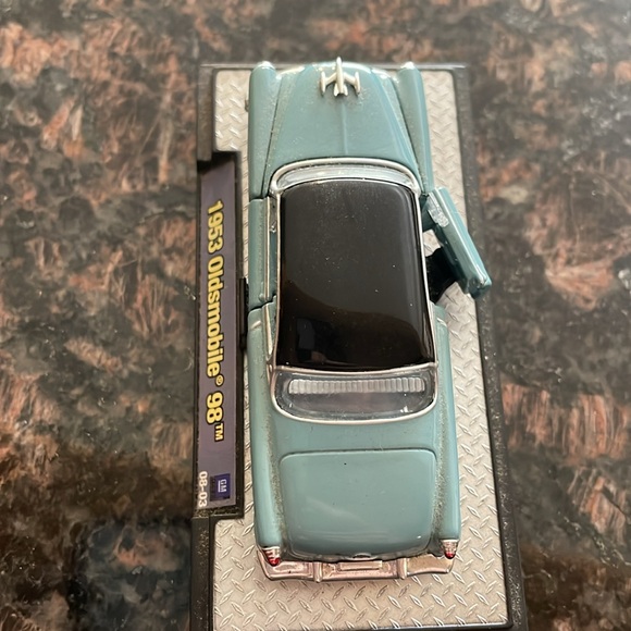 1953 Oldsmobile collectible model car - Picture 2 of 10